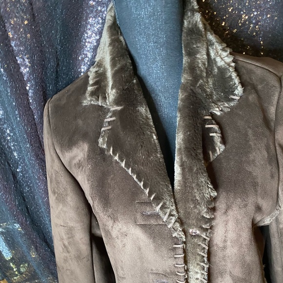 Jacket - Picture 3 of 6